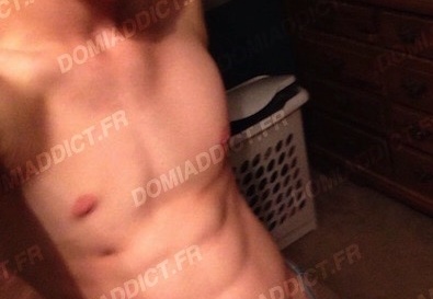 Minet soumis pour lascars TTBM (2754 visites) Je suis un jeune serveur gay à Paris. Je suis ici pour avoir l'occasion de pomper une grosse queue ... Minet soumis pour lascars TTBM