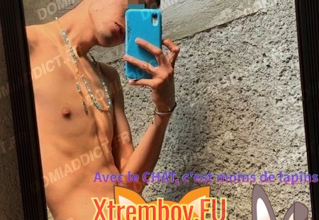 Recherche passif (450 visites) Je suis un jeune ouvrier bi actif. Du genre macho et dominant hard. Je recherche un passif très fem... Recherche passif