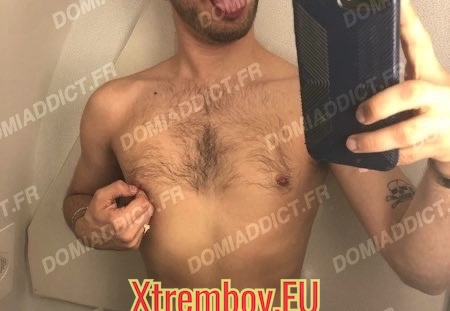 Fréjus - Assoiffé de bites (57 visites) Homme très sexe aime une bonne hygiène corporelle. Recherche plan cul sauna !!! Je suis un peu poi... Fréjus - Assoiffé de bites